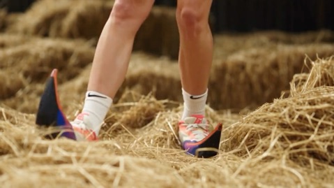 7–11s: Eyes on the feet